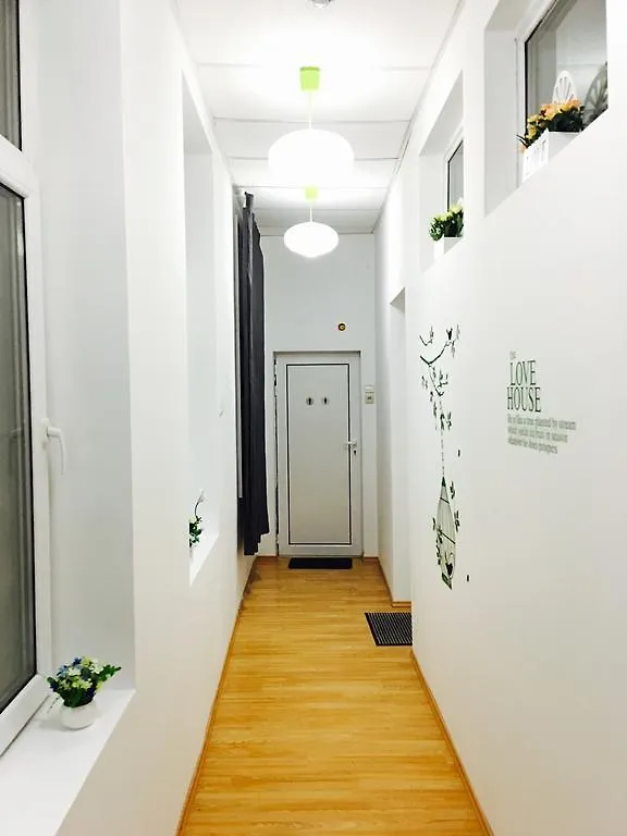 Bulrose Family Hostel 소피아 0*,  불가리아